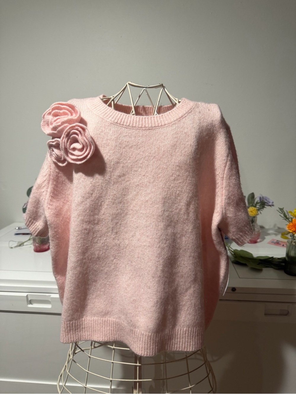 Liz Claiborne Light Pink Floral Appliqué Crew Neck Sweater